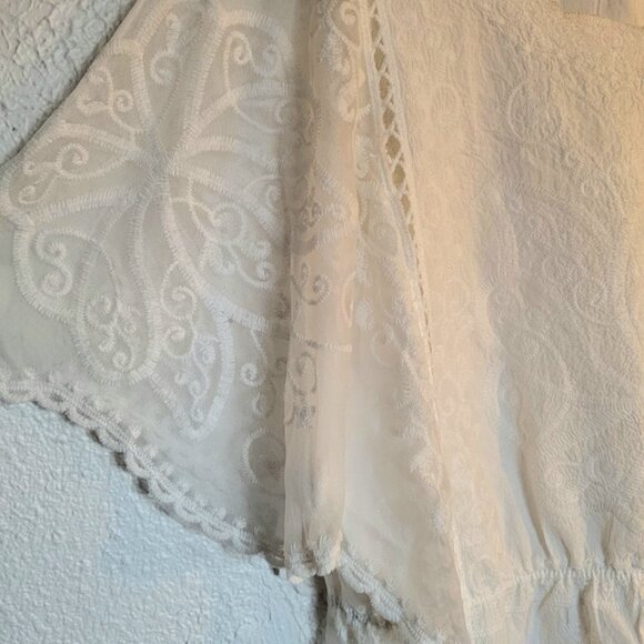 White Lace Butterfly Top - Picture 2 of 8